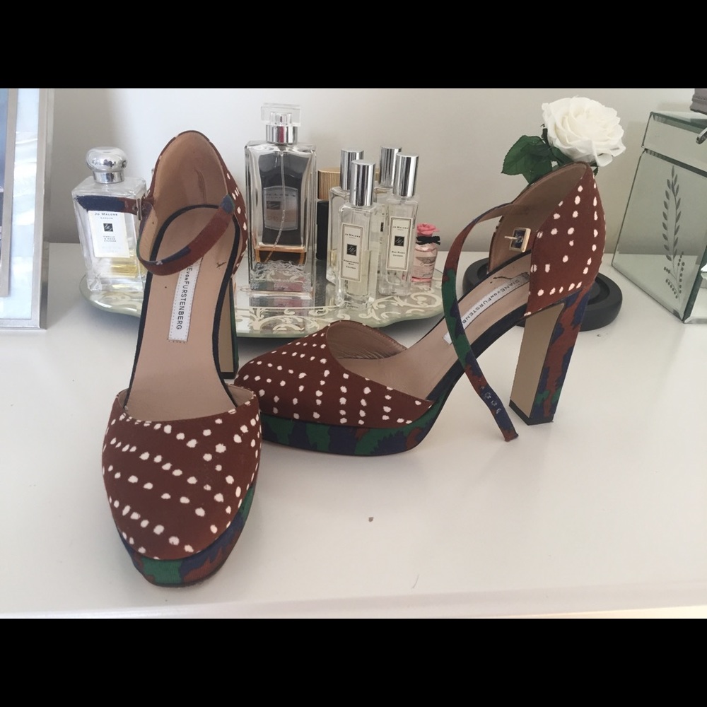 DVF Mika Mary-Jane Pumps in Print